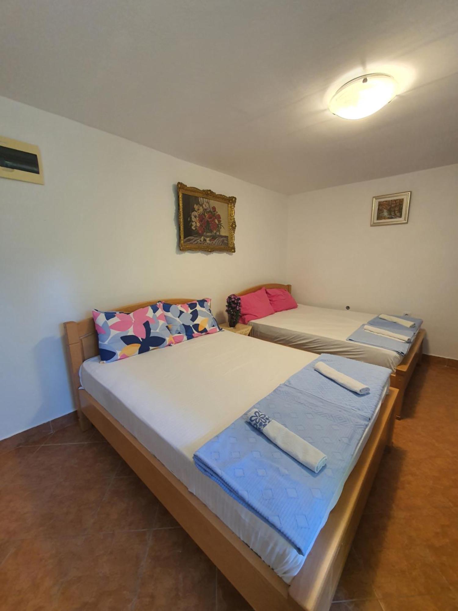 Apartments Petkovic Petrovac na moru Exterior foto