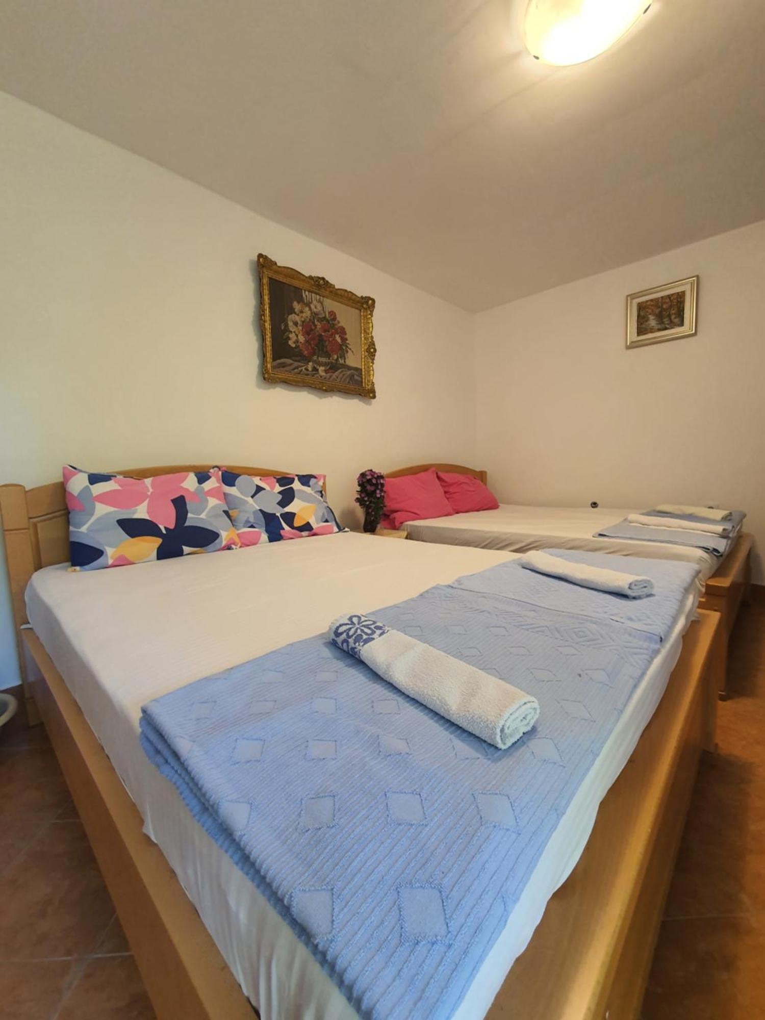 Apartments Petkovic Petrovac na moru Exterior foto