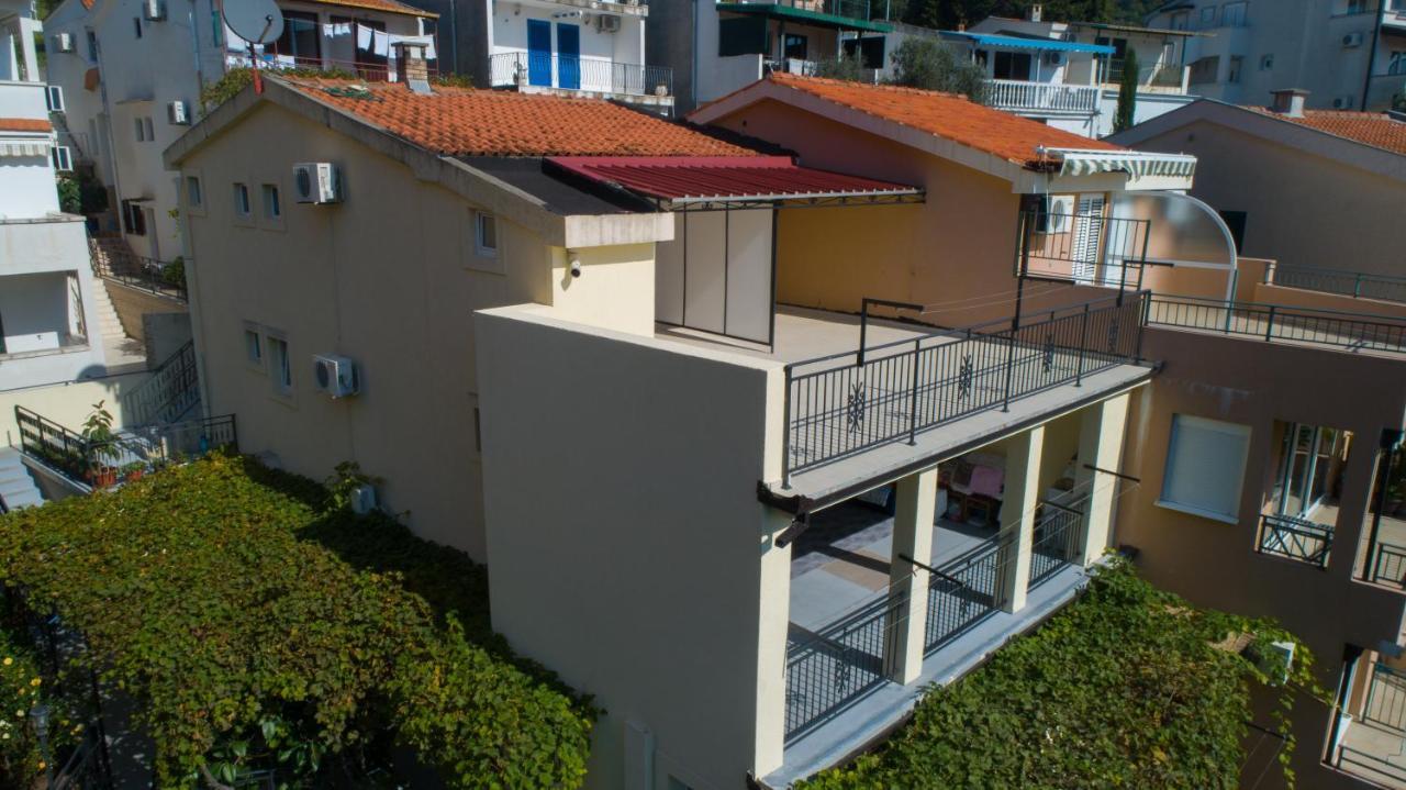 Apartments Petkovic Petrovac na moru Exterior foto