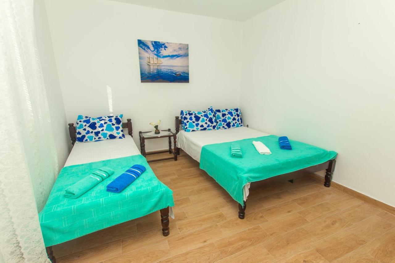 Apartments Petkovic Petrovac na moru Exterior foto