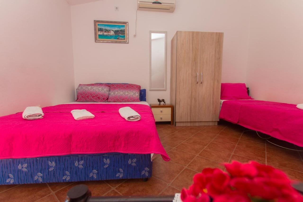 Apartments Petkovic Petrovac na moru Exterior foto