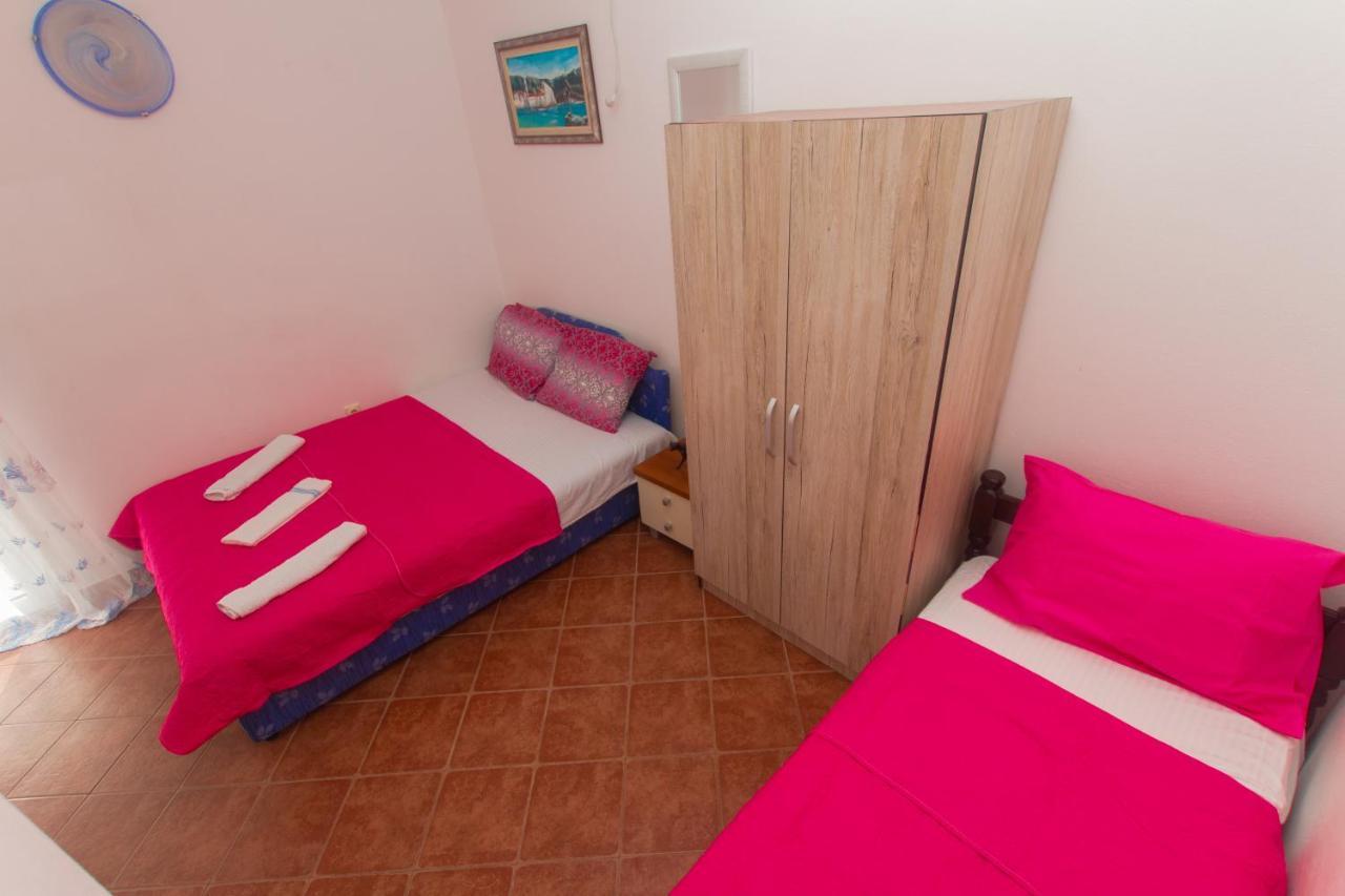 Apartments Petkovic Petrovac na moru Exterior foto
