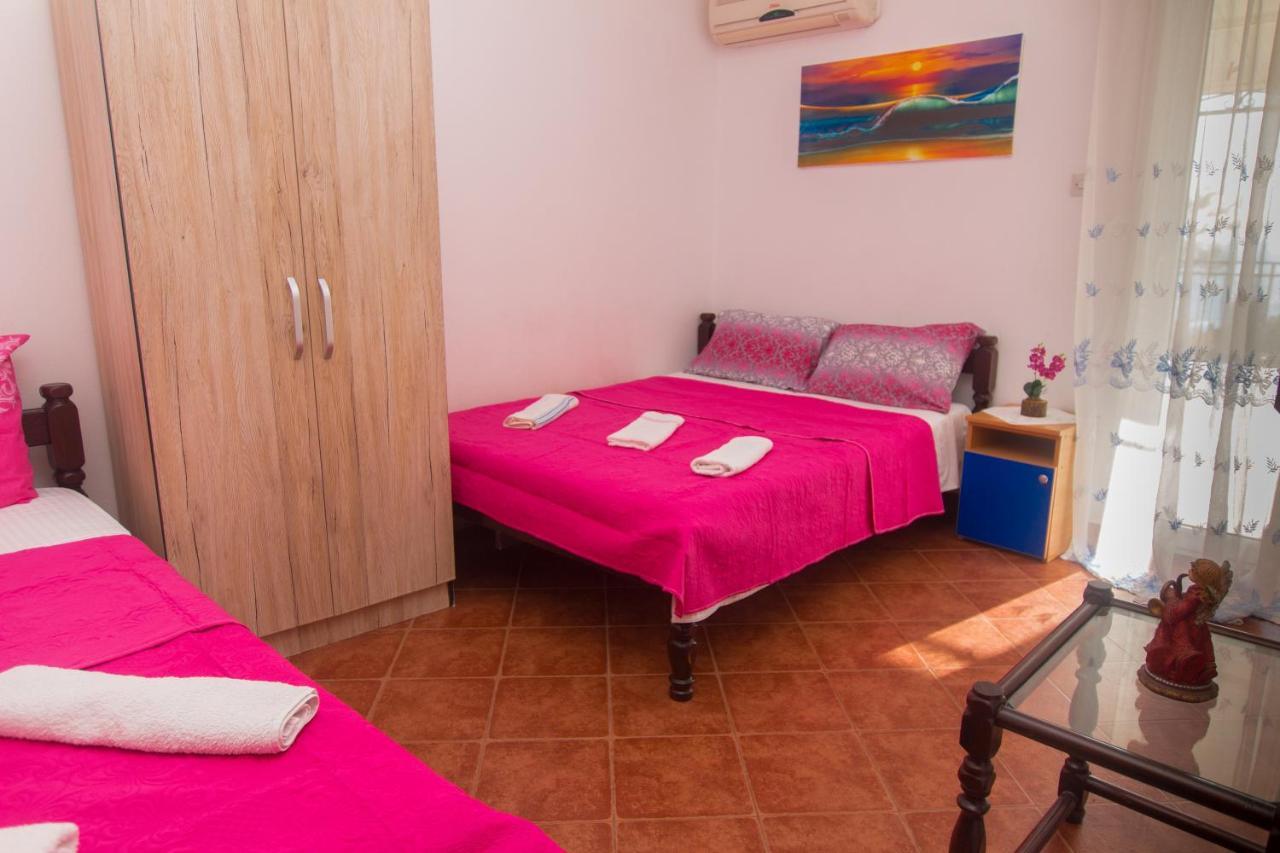 Apartments Petkovic Petrovac na moru Exterior foto