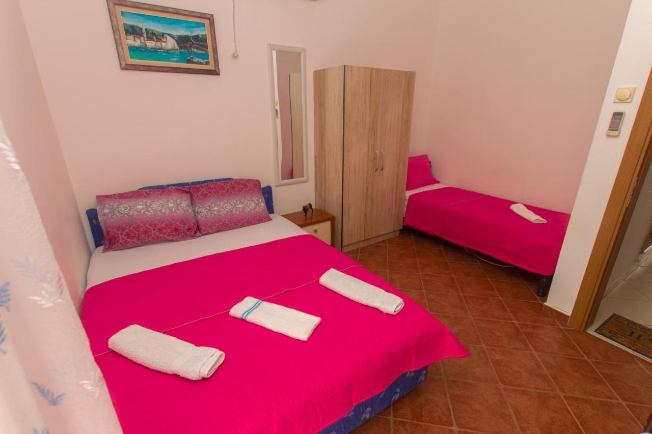 Apartments Petkovic Petrovac na moru Exterior foto