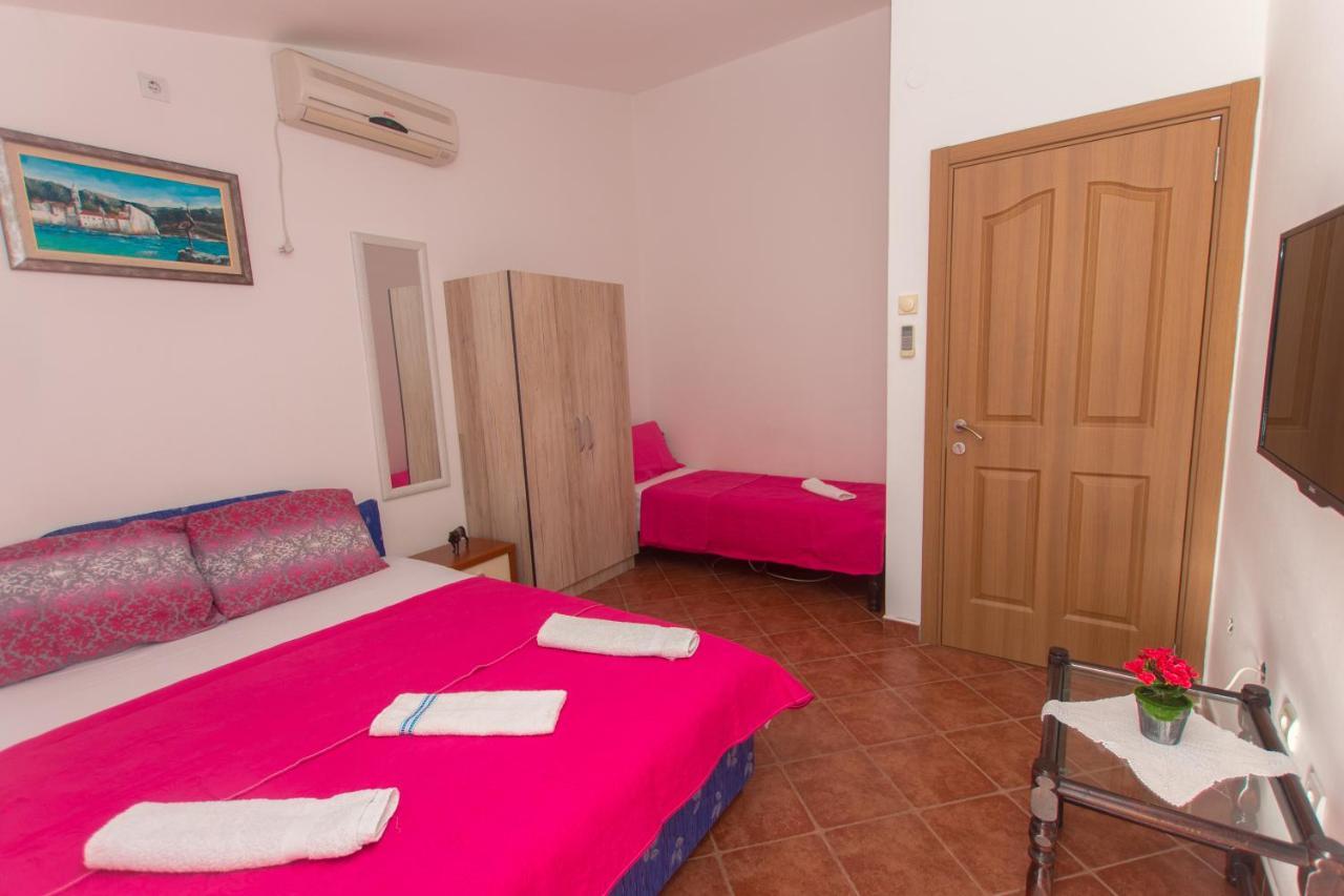 Apartments Petkovic Petrovac na moru Exterior foto