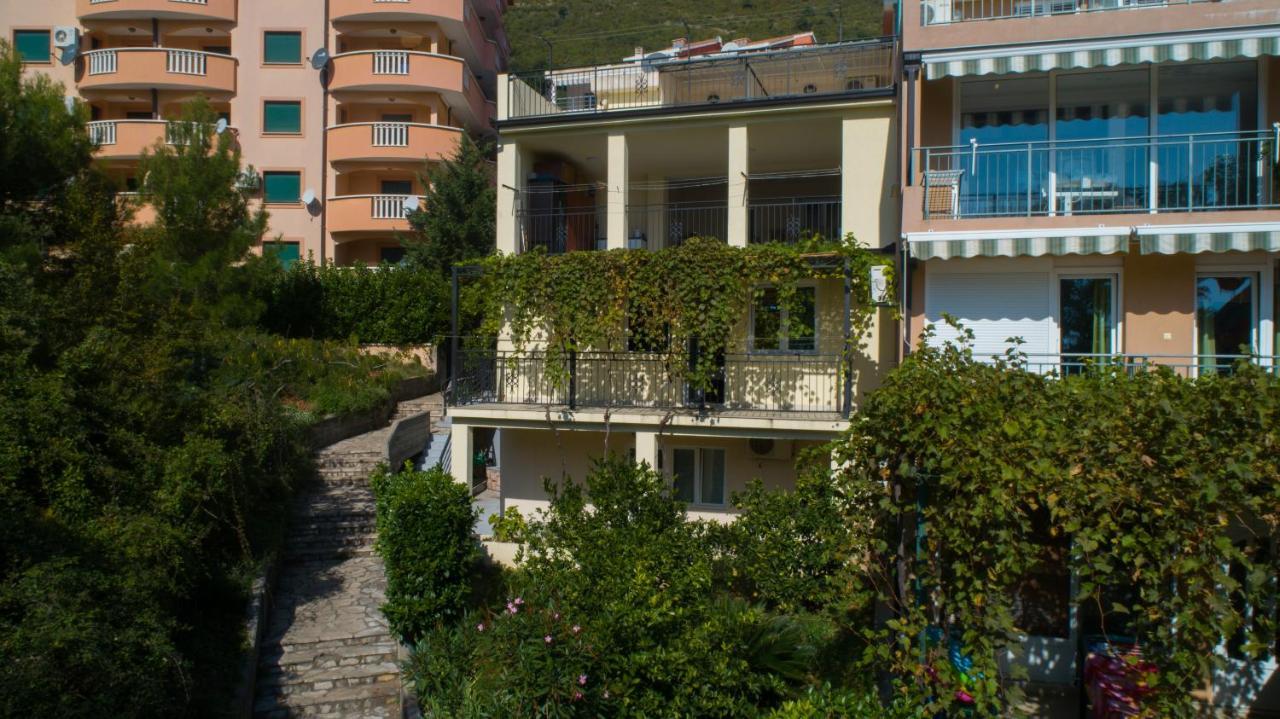 Apartments Petkovic Petrovac na moru Exterior foto